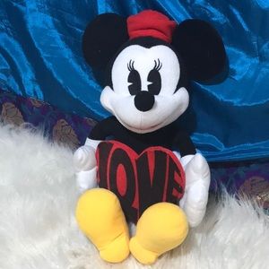 Disney Minnie Mouse plush holds heart pouch 15-in